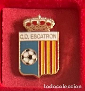 Collectionnisme sportif: Pin de futbol del Club CD Escatron Zaragoza