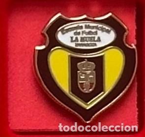 Colecionismo desportivo: Pin de futbol del Club EMF La Muela Zaragoza