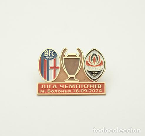 Sammelleidenschaft Sport: Football pin Bologna FC 1909 Italy - FC Shakhtar Donetsk Ukraine 2024-25 Champions League.