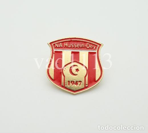 Sammelleidenschaft Sport: Badge Pin football clubs of African - &rdquo; Nasr Athletique de Hussein Dey &rdquo; ALGERIA