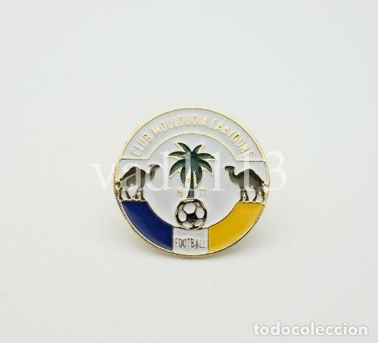 Collezionismo sportivo: Badge Pin football clubs of African - &rdquo; Club Mouloudia Laayoune &rdquo; MOROCCO
