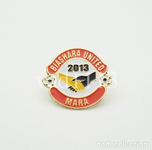 Collezionismo sportivo: Badge Pin football clubs of African - &rdquo; Biashara United &rdquo; TANZANIA