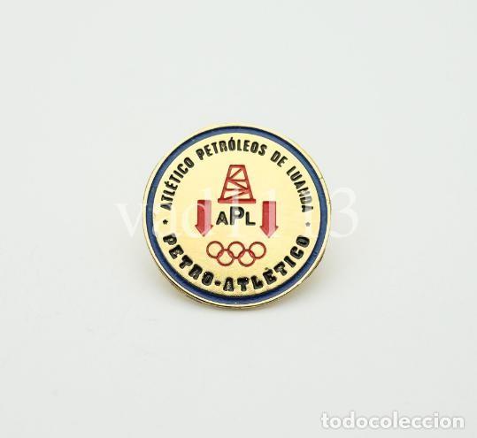 Sammelleidenschaft Sport: Badge Pin football clubs of African - &rdquo; Atletico Petroleos de Luanda &rdquo; Angola