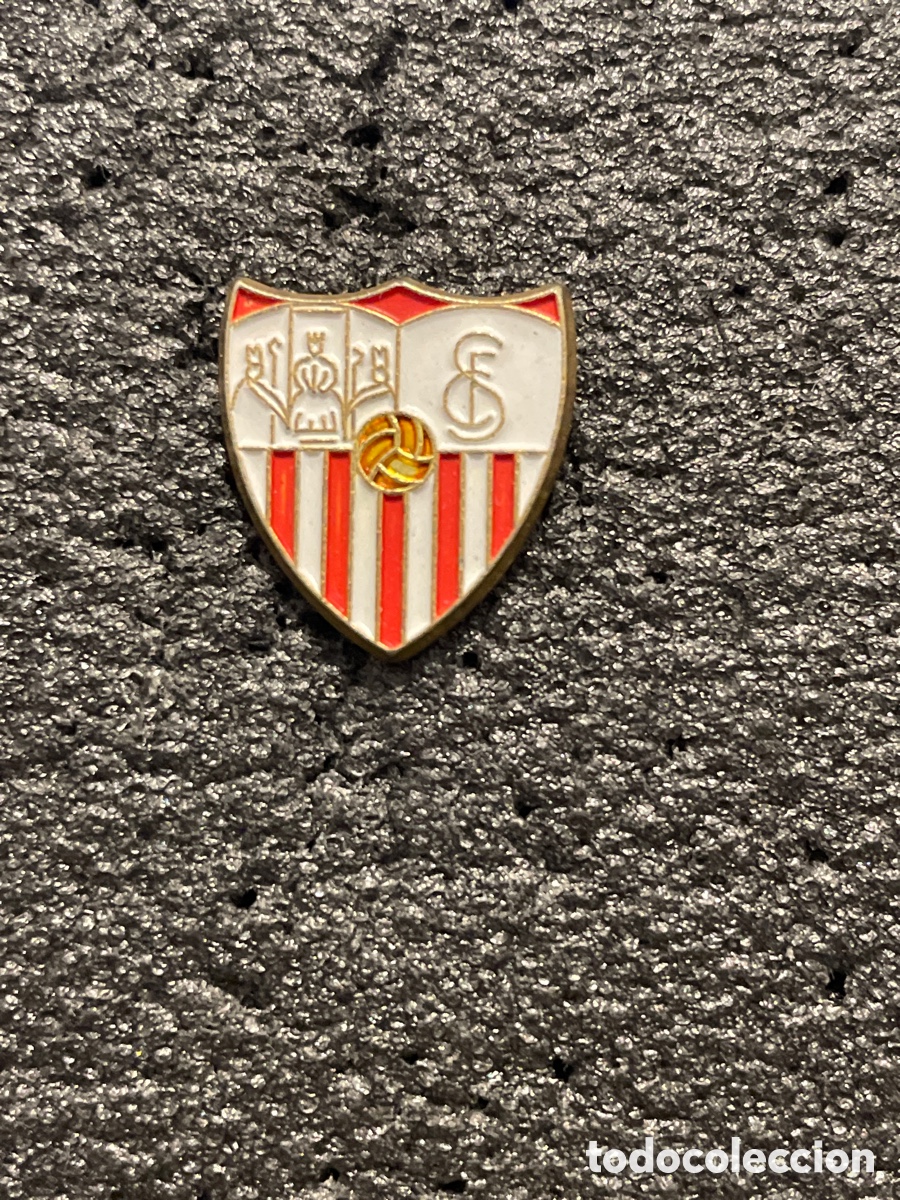 Collezionismo sportivo: Pin 2 SEVILLA F.C. - Sevilla