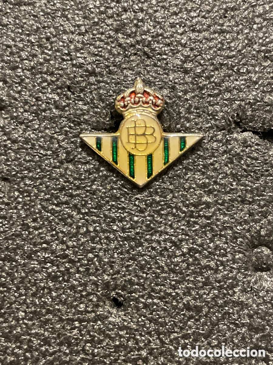Collezionismo sportivo: Pin 3 REAL BETIS BALOMPIE - Sevilla
