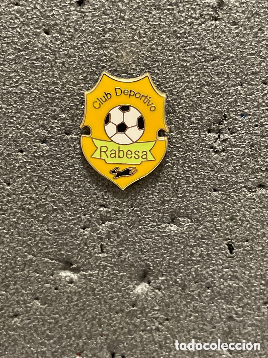 Colecionismo desportivo: Pin 87 C.D. RABESA - Alcal&aacute; de Guadaira (Sevilla)