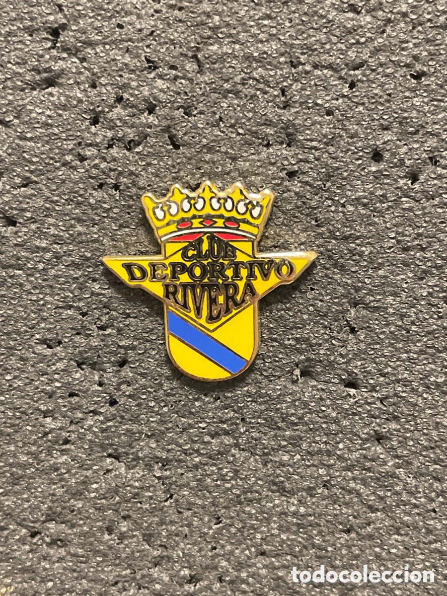 Collezionismo sportivo: Pin 118 C.D. RIVERA - Paterna de Rivera (C&aacute;diz)