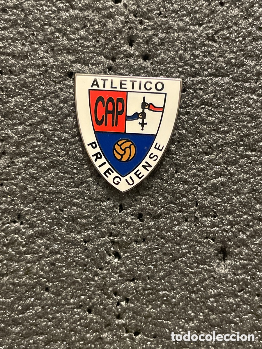 Collezionismo sportivo: Pin 126 CLUB ATLETICO PRIEGUENSE - Priego (C&oacute;rdoba)