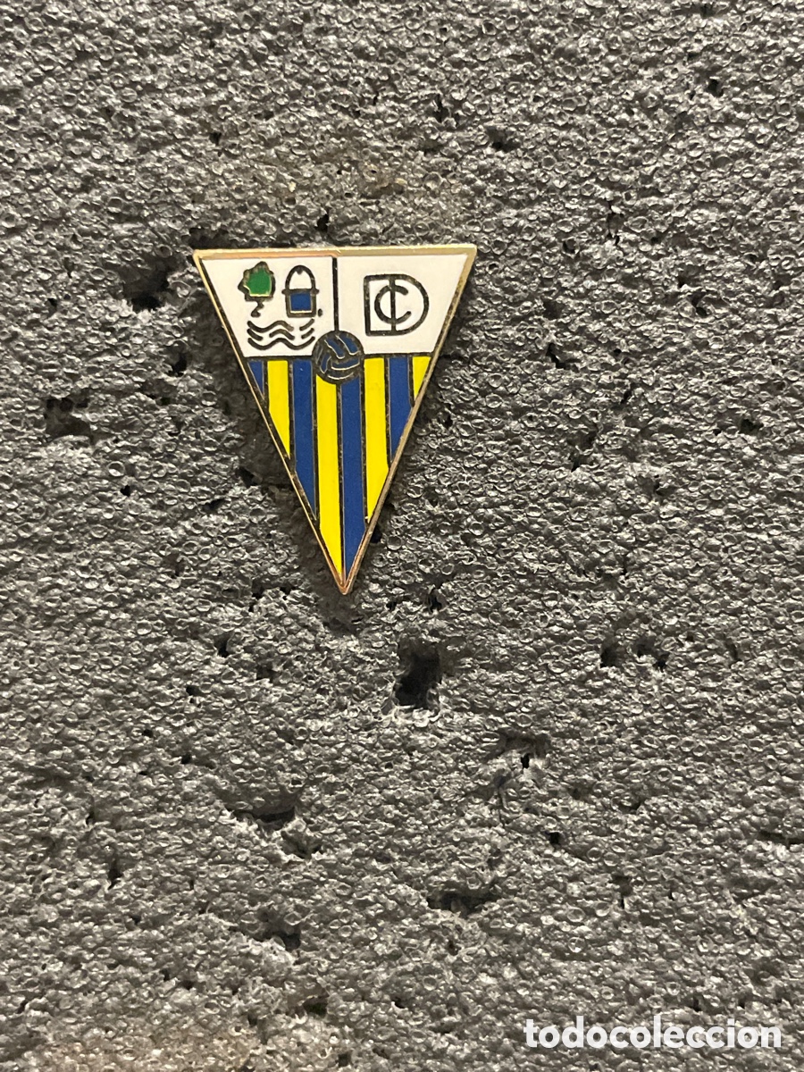Collezionismo sportivo: Pin 186 C.D. ISLA CRISTINA - Isla Cristina (Huelva)
