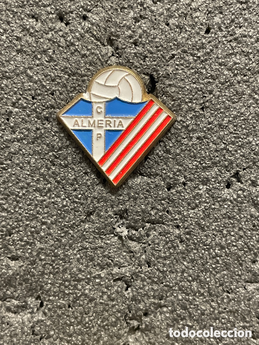 Collezionismo sportivo: Pin 204 CLUB POLIDEPORTIVO ALMERIA - Almer&iacute;a