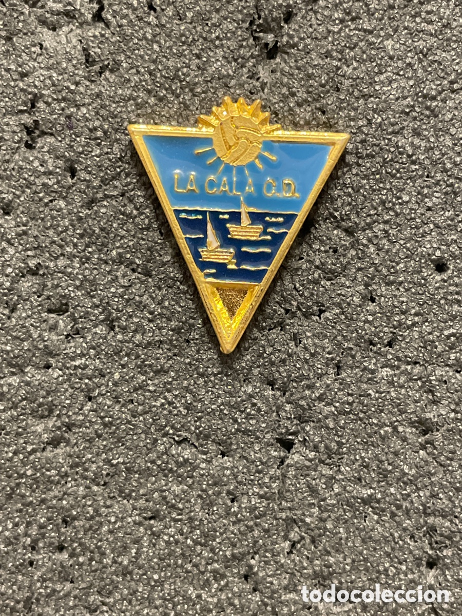 Collezionismo sportivo: Pin 207 LA CALA C.D. - La Cala del Moral (M&aacute;laga)
