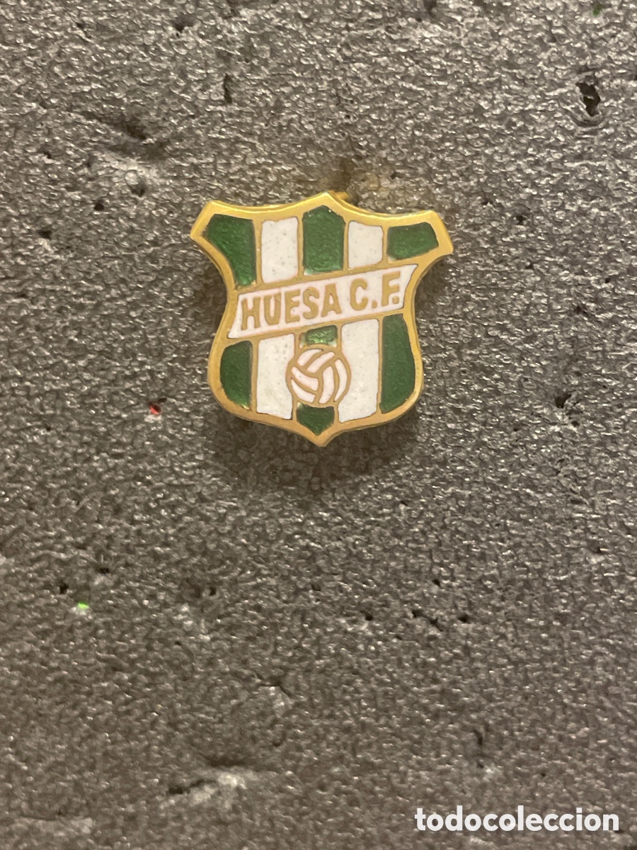 Collezionismo sportivo: Pin 239 HUESA C.F. - Huesa (Ja&eacute;n)