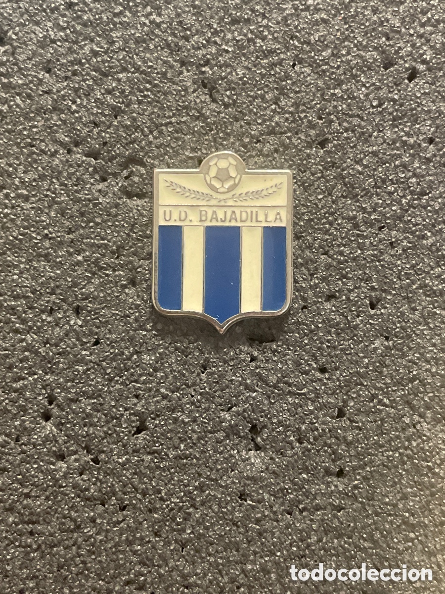 Colecionismo desportivo: Pin 245 U.D. BAJADILLA - Algeciras (C&aacute;diz)