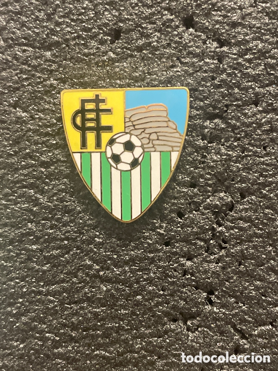 Collezionismo sportivo: Pin 304 IBROSC.F. - Ibros (Ja&eacute;n)