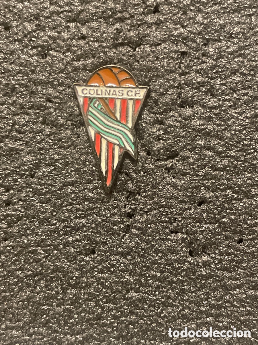 Collezionismo sportivo: Pin 314 COLINAS C.F. - Algeciras (C&aacute;diz)