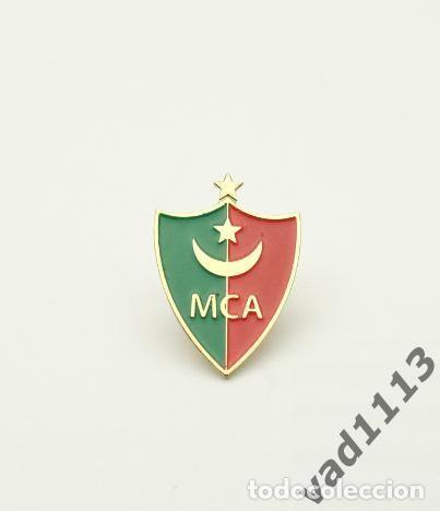 Sammelleidenschaft Sport: Badge Pin football clubs of African - &rdquo; MC Alger &rdquo; ALGERIA