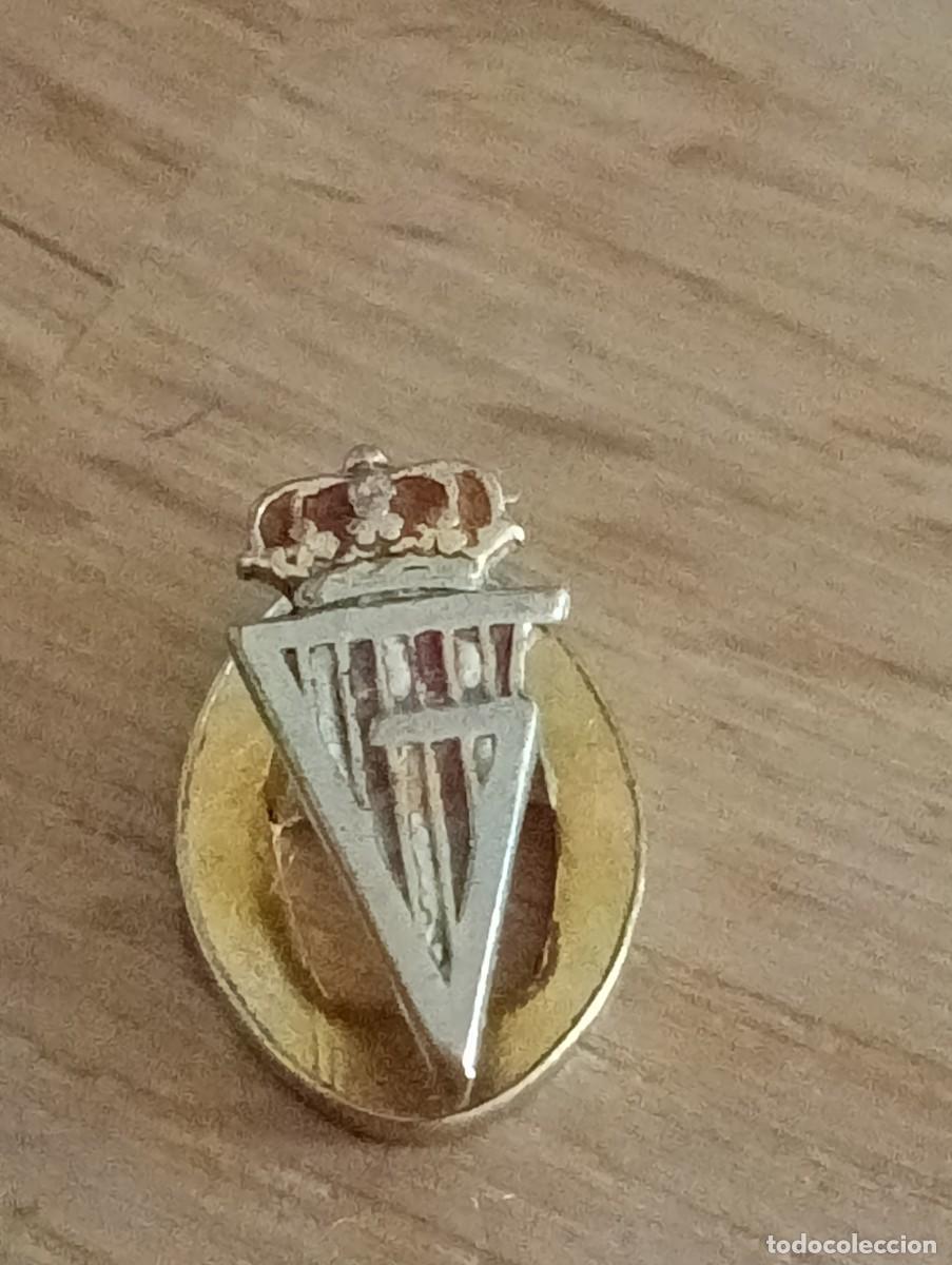 Coleccionismo deportivo: Insignia Sporting de Gij&oacute;n - Foto 4