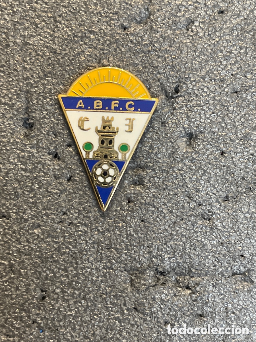 Collectionnisme sportif: Pin 362 ATLETICO BENAMIEL F.C. - Arroyo de la Miel (M&aacute;laga)