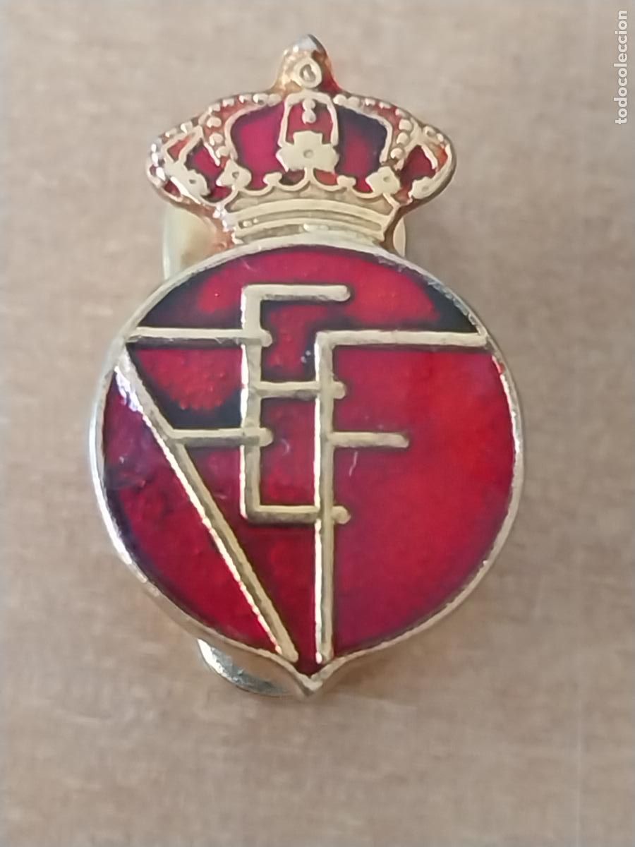 Collectionnisme sportif: FEDERACION ESPA&Ntilde;OLA FUTBOL INSIGNIA SOLAPA A&Ntilde;OS 70 80 1,6CMS ALTO VINTAGE GOTA