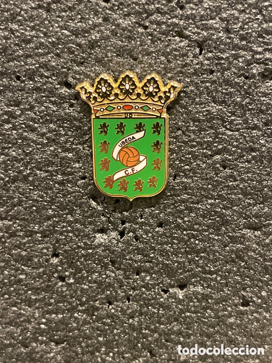 Collezionismo sportivo: Pin 444 UBEDA C.F. - Ubeda (Ja&eacute;n)