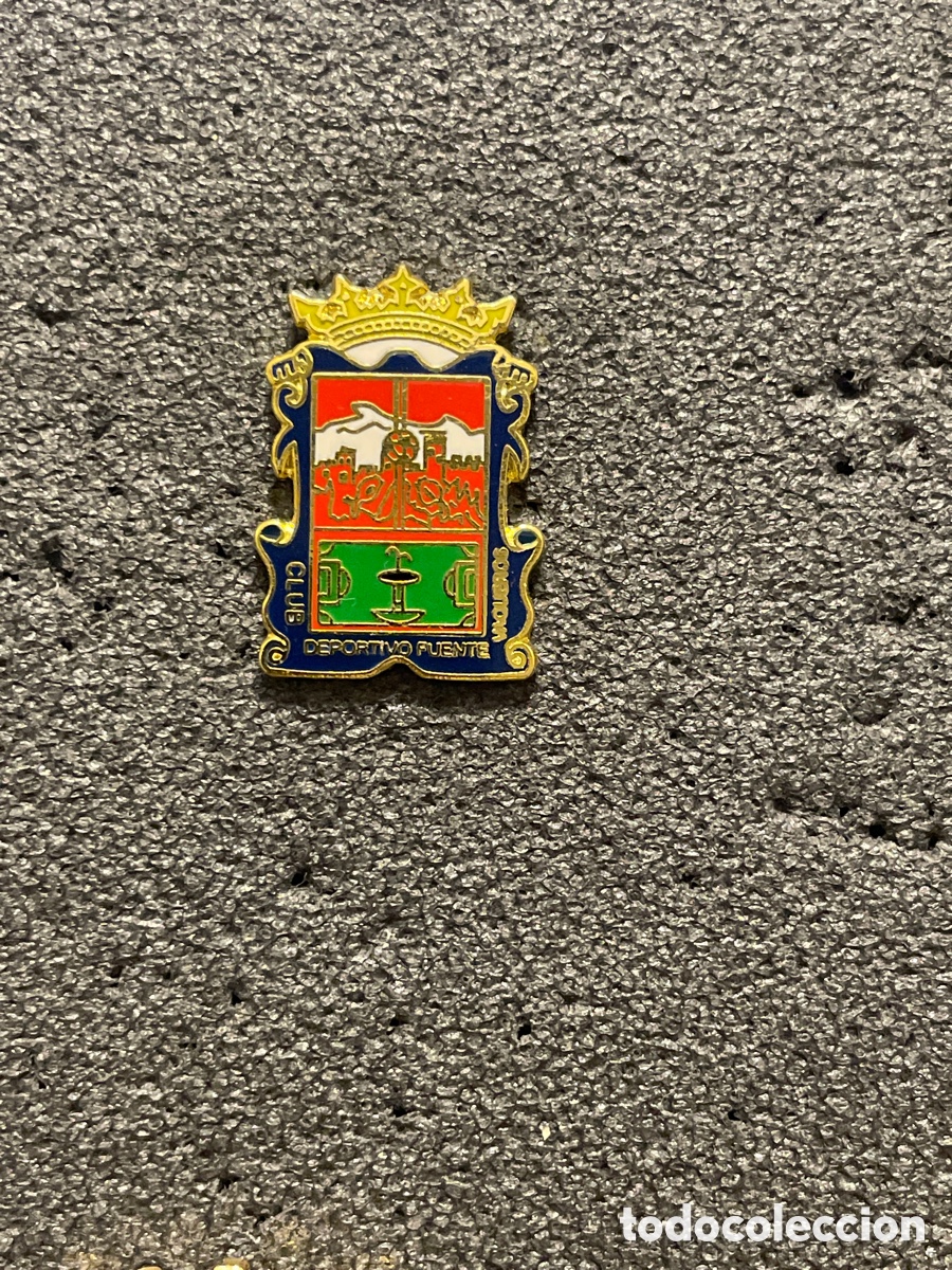 Collezionismo sportivo: Pin 470 C.D. FUENTEVAQUEROS - Fuentevaqueros (Granada)