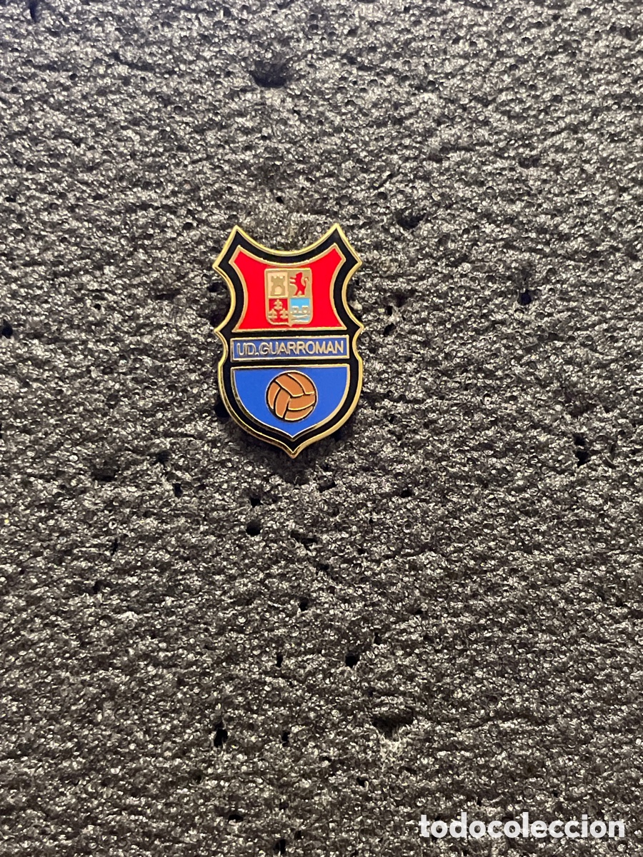 Collectionnisme sportif: Pin 485 U.D. GUARROMAN - Guarroman (Ja&eacute;n)