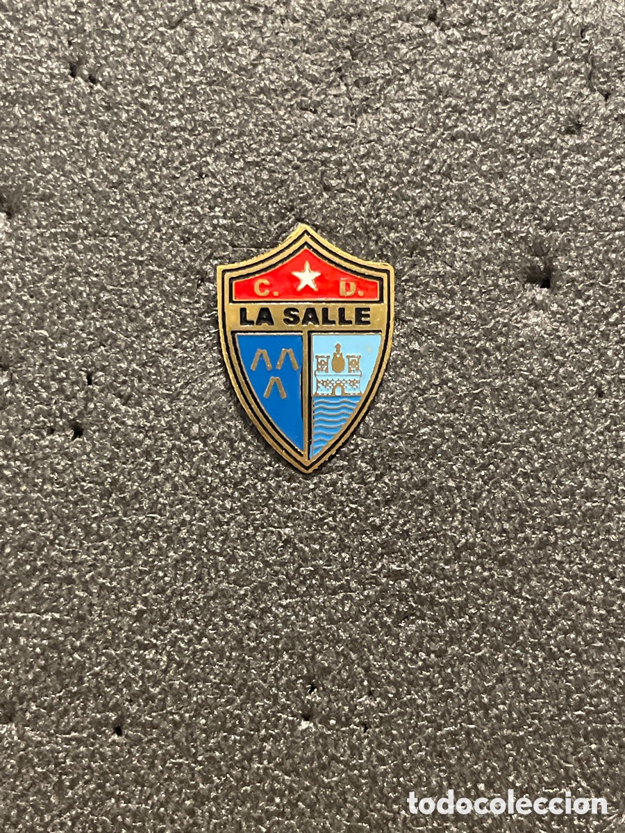 Collectionnisme sportif: Pin 488 C.D. LA SALLE - El Puerto de Santa Mar&iacute;a (C&aacute;diz)