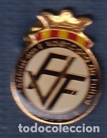 Collectionnisme sportif: PIN DE LA FEDERACION VALENCIANA DE FUTBOL (FOOTBALL)