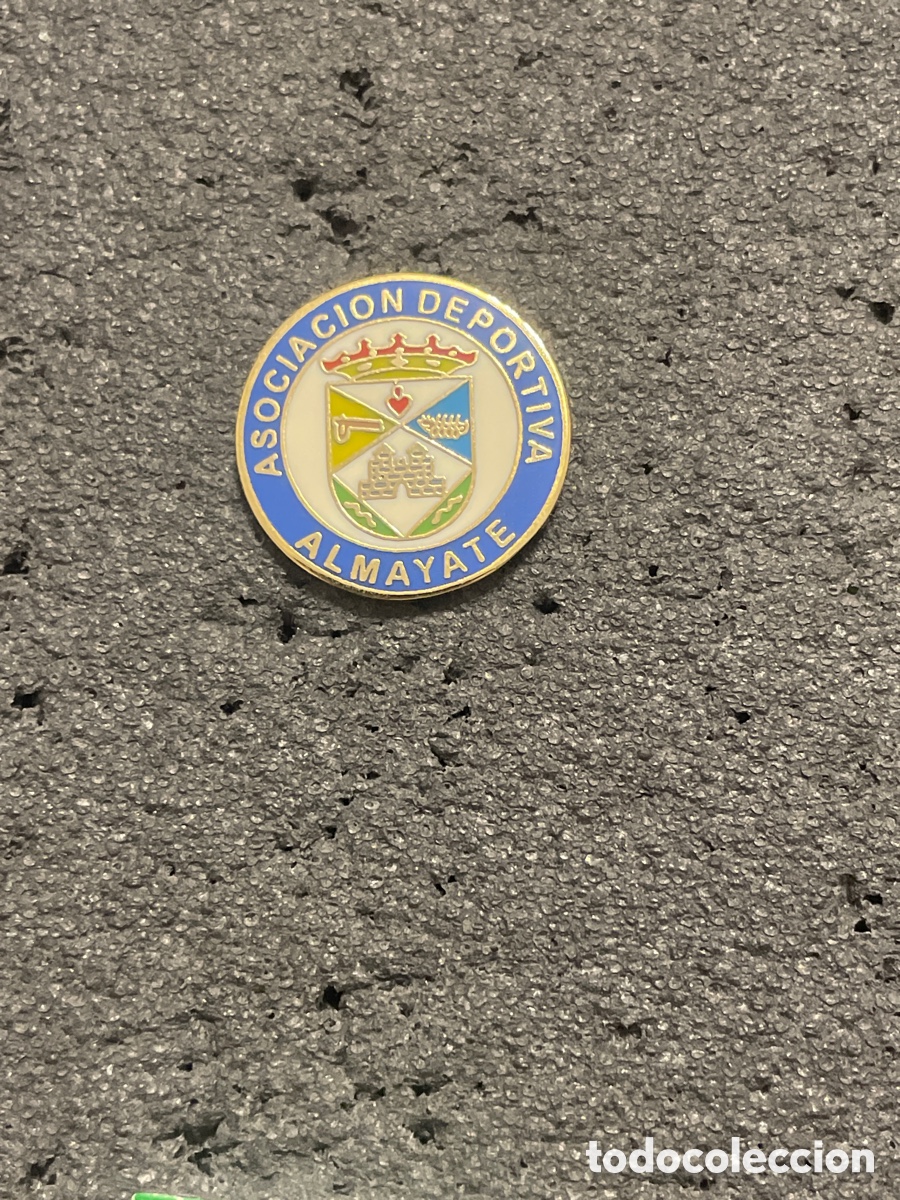 Collezionismo sportivo: Pin 527 A.D. ALMAYATE - Almayate (M&aacute;laga)