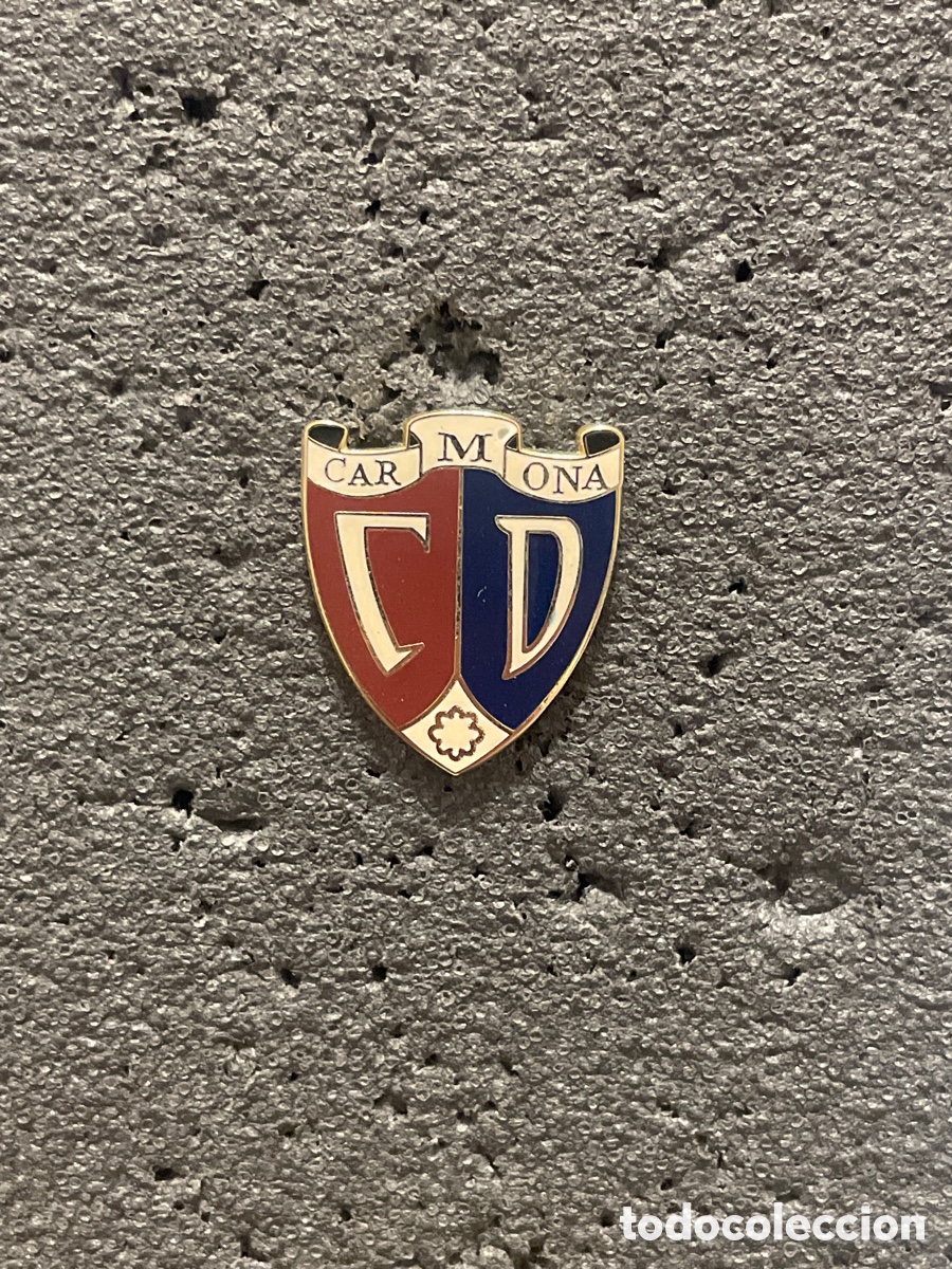Collezionismo sportivo: Pin 531 CARMONA C.D. - Carmona (Sevilla)