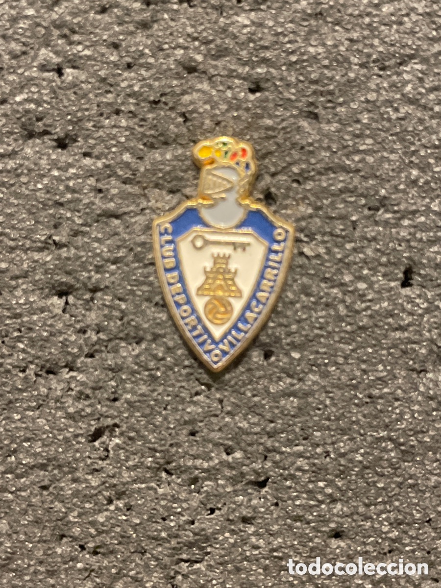 Collectionnisme sportif: Pin 539 C.D. VILLACARRILLO - Villacarrillo (Ja&eacute;n)