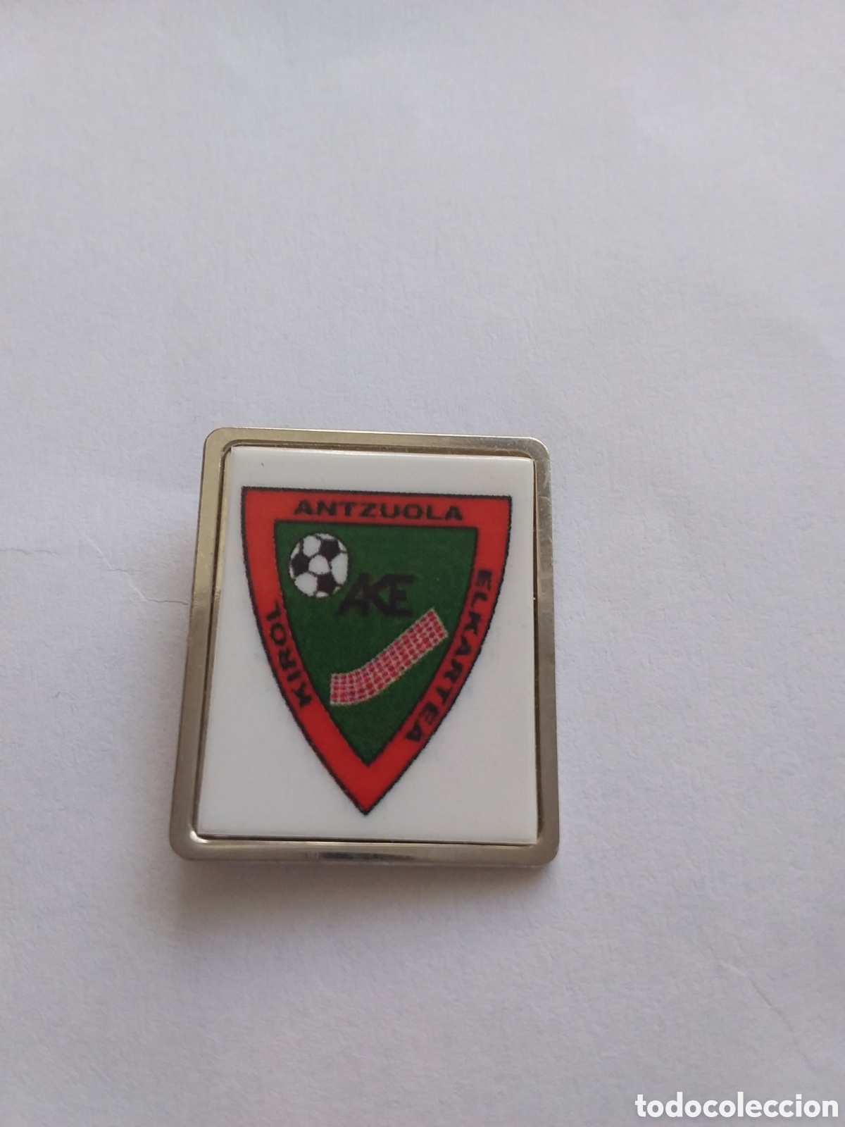 Collectionnisme sportif: Fotopin - Antzuola Kirol Elkartea ( Guip&uacute;zcoa)