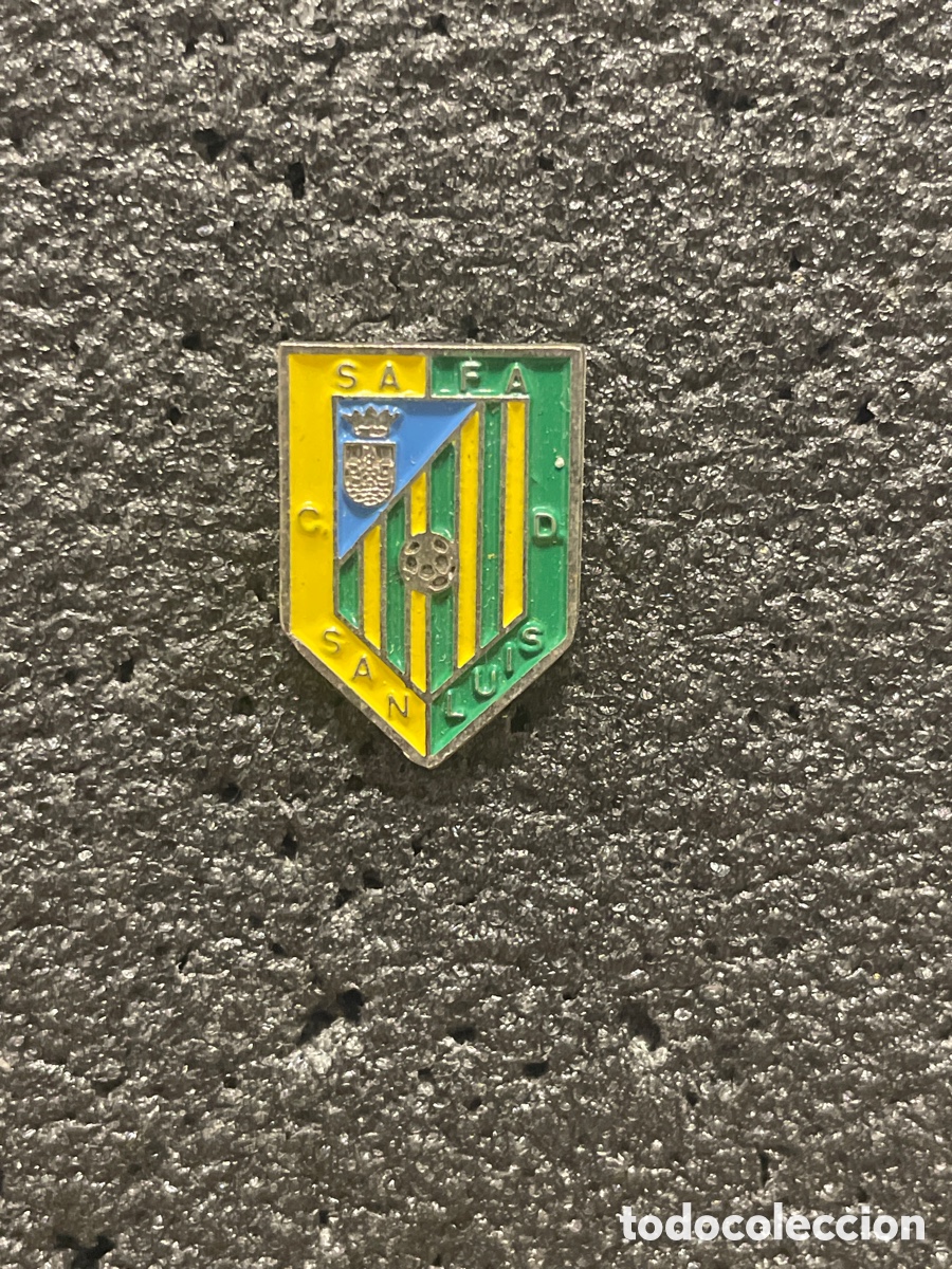 Collectionnisme sportif: Pin 567 C.D. SAN LUIS - El Puerto de Santa Mar&iacute;a (C&aacute;diz)