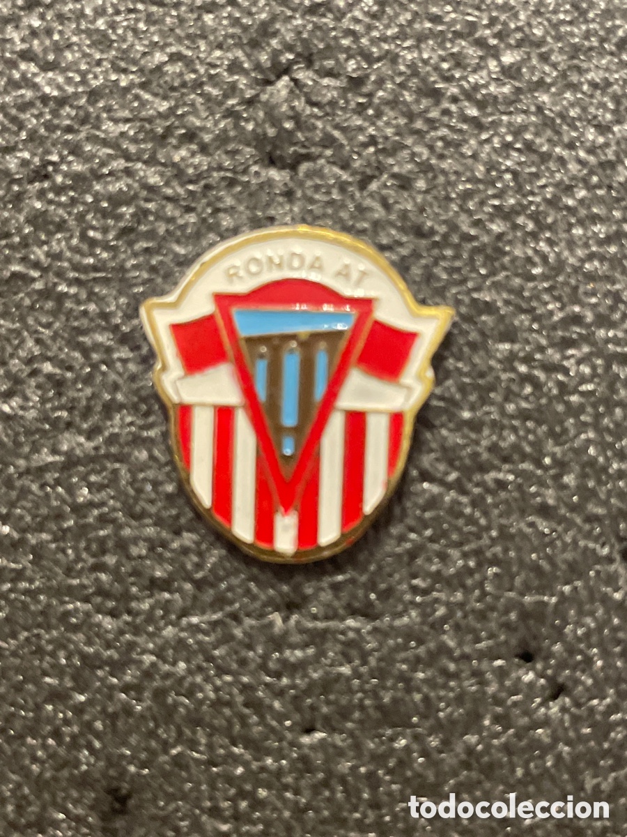 Collectionnisme sportif: Pin 573 RONDA ATLETICO - Ronda (M&aacute;laga)