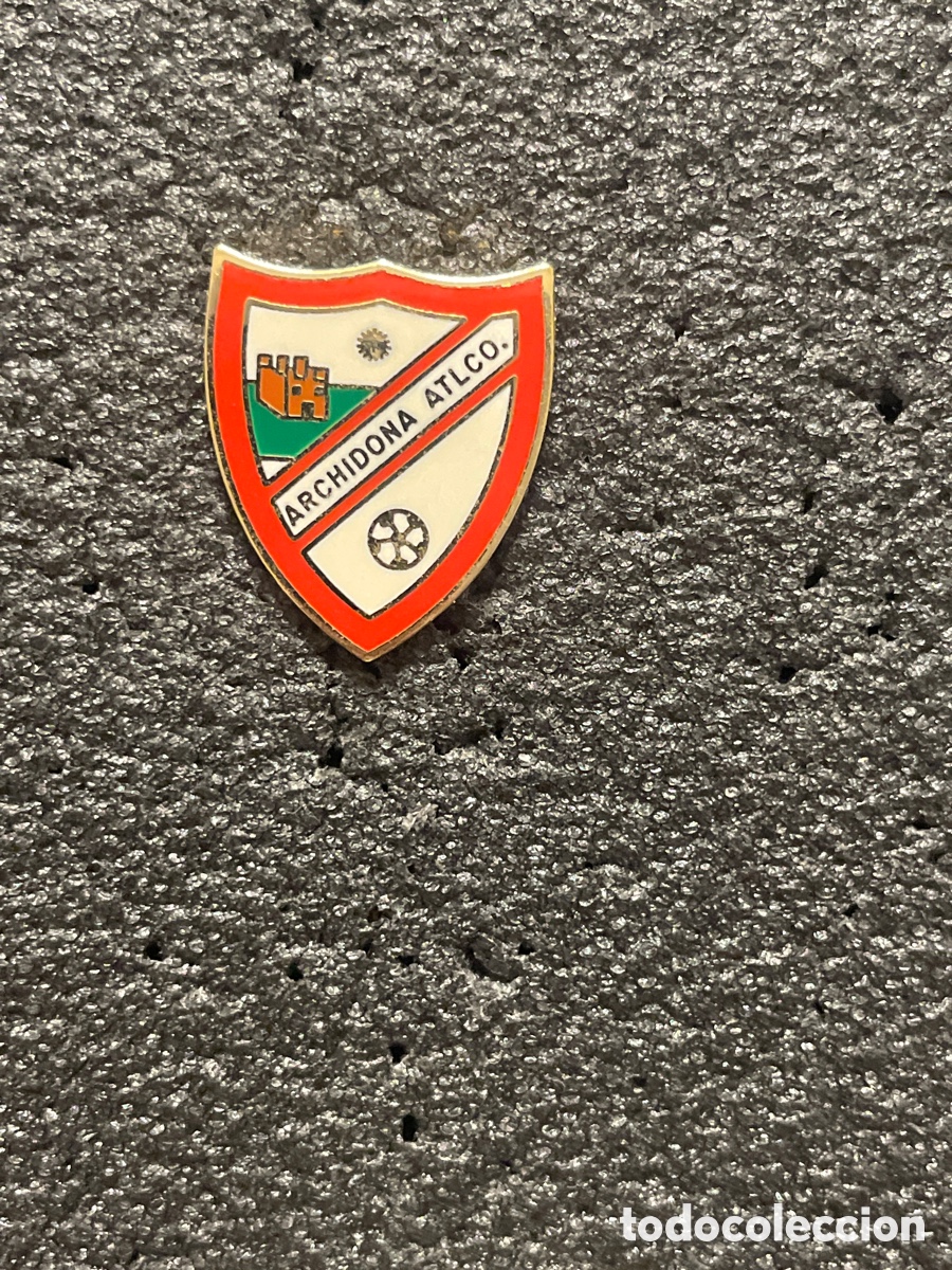 Collectionnisme sportif: Pin 587 ARCHIDONA ATLETICO - Archidona (M&aacute;laga)