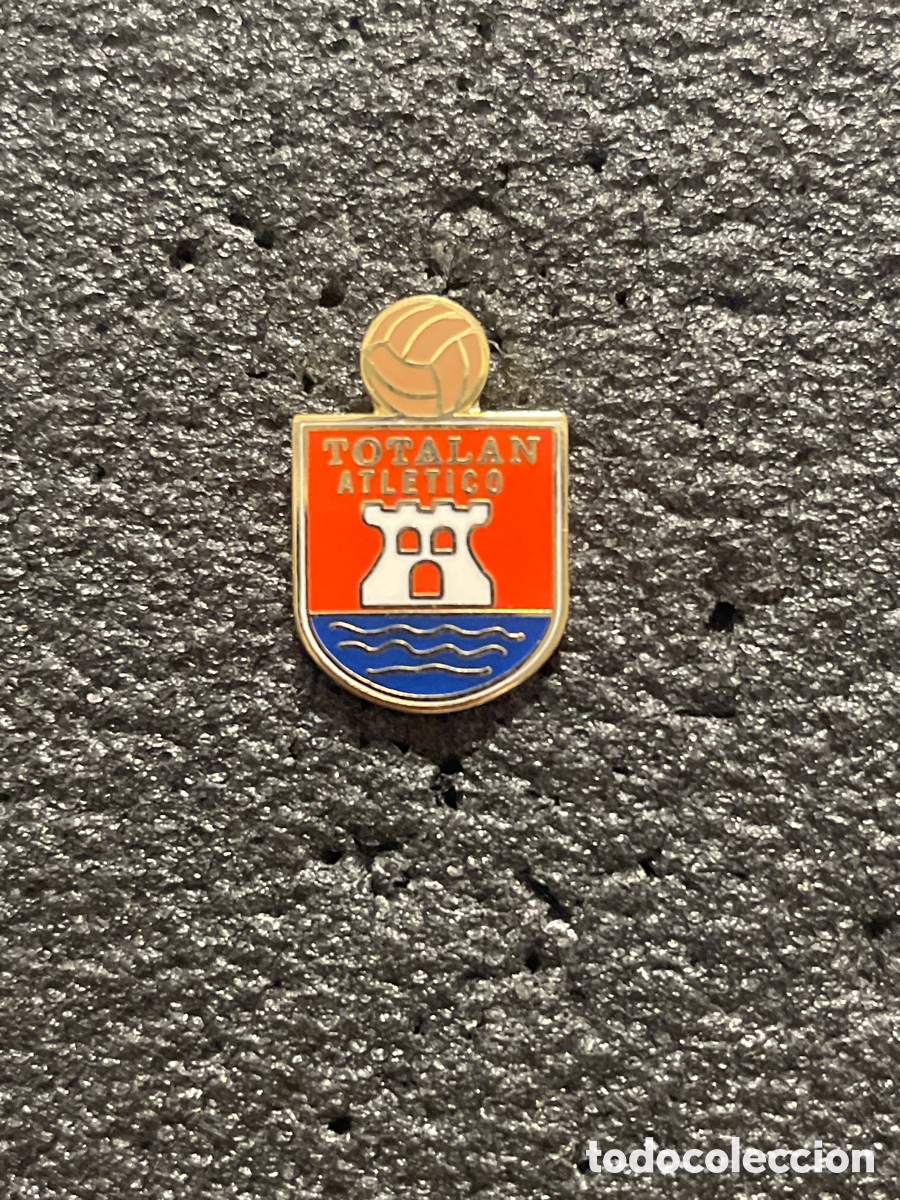 Collectionnisme sportif: Pin 589 TOTALAN ATLETICO - Totalan (M&aacute;laga)