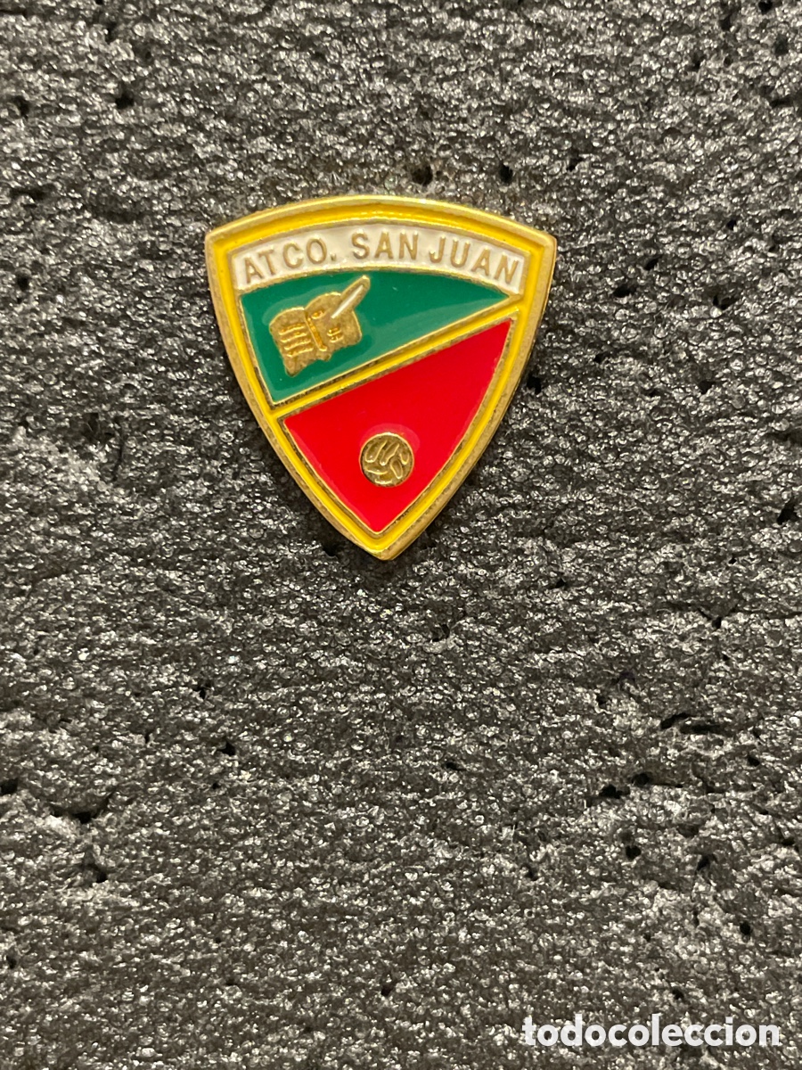 Collectionnisme sportif: Pin 613 ATLETICO SAN JUAN - Las Cabezas de San Juan (Sevilla)