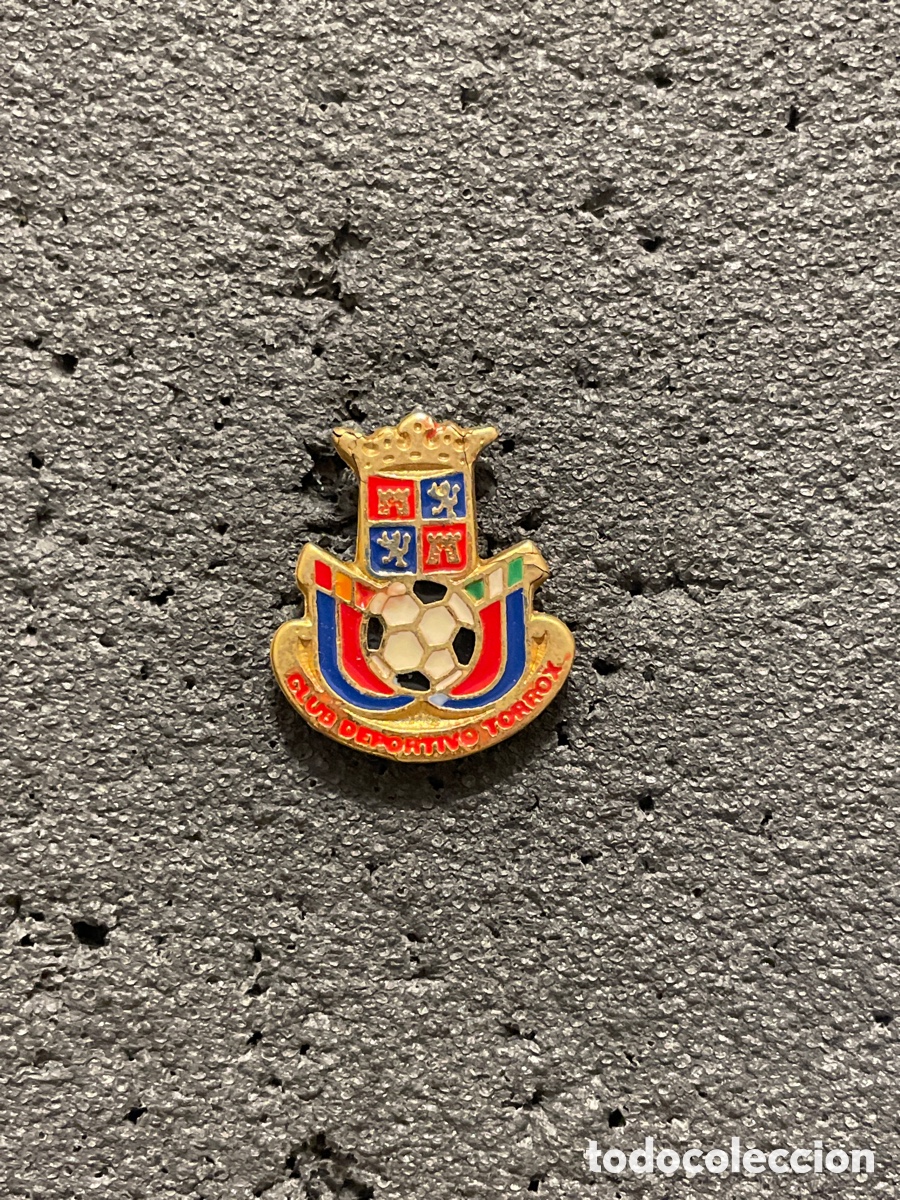 Collectionnisme sportif: Pin 620 C.D. TORROX - Torrox (M&aacute;laga)