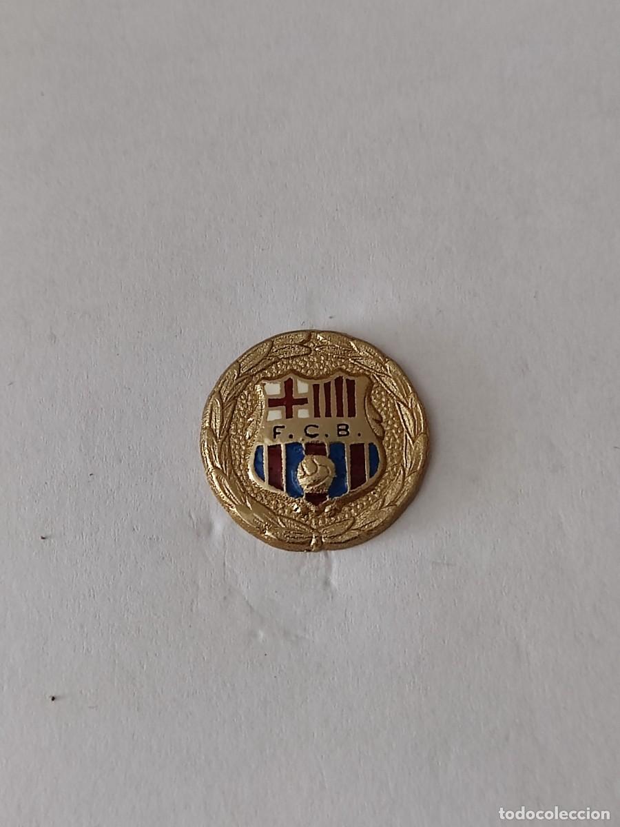 Collectionnisme sportif: BONITO PIN DEL F.C. BARCELONA - BAR&Ccedil;A