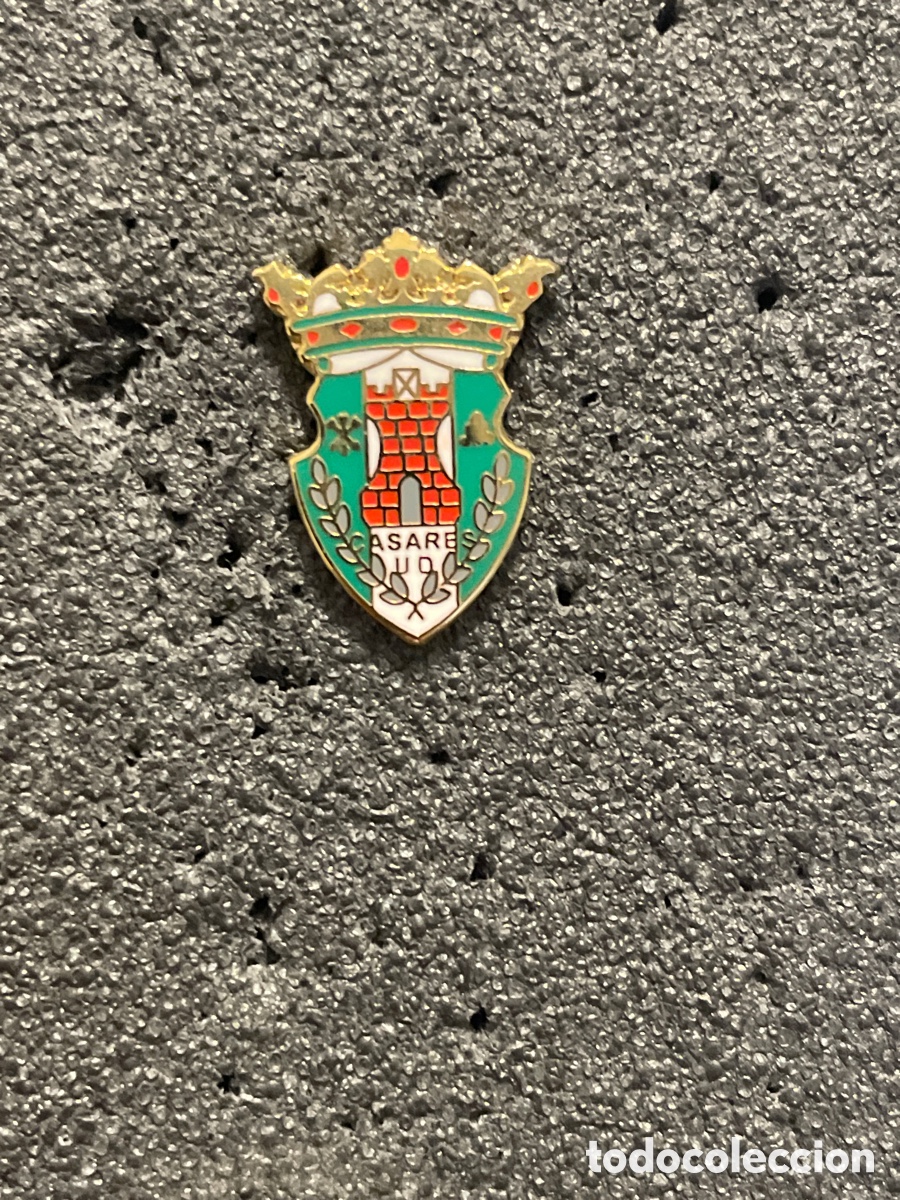 Collectionnisme sportif: Pin 635 U.D. CASARES - Casares (M&aacute;laga)
