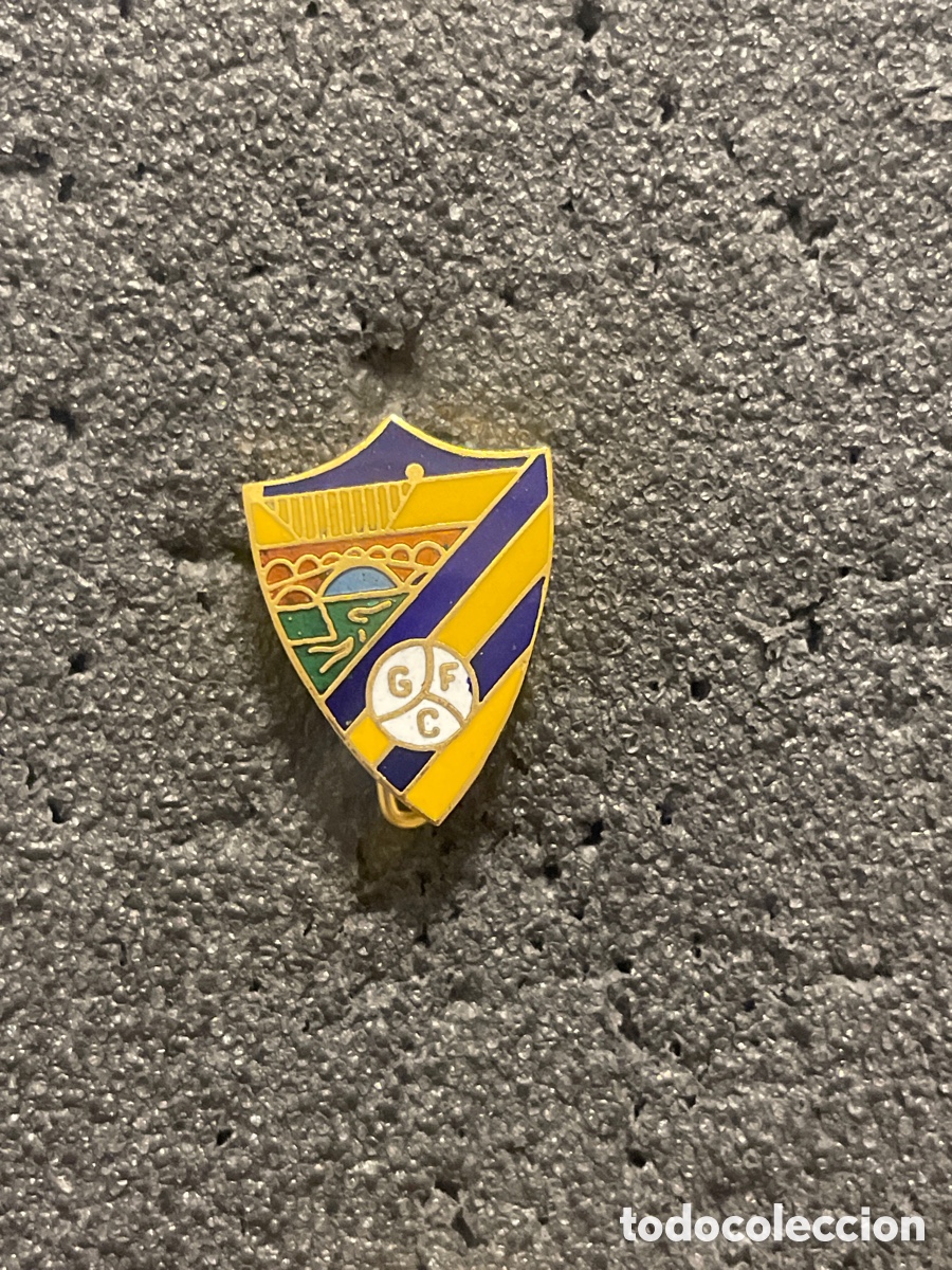 Collectionnisme sportif: Pin 636 GIMNASTICA F.C. - Sevilla