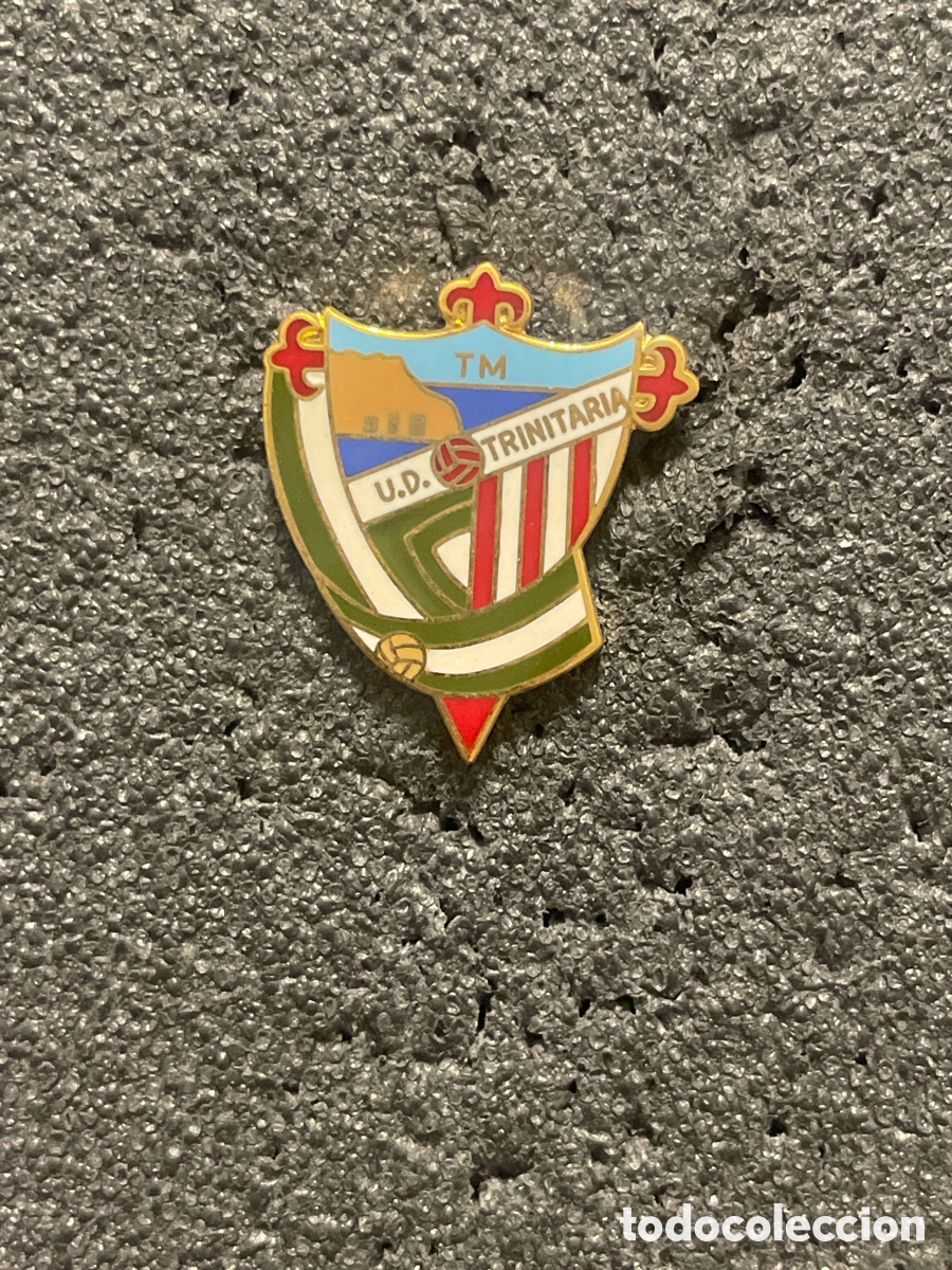 Collectionnisme sportif: Pin 639 U.D. TRINITARIA - M&aacute;laga