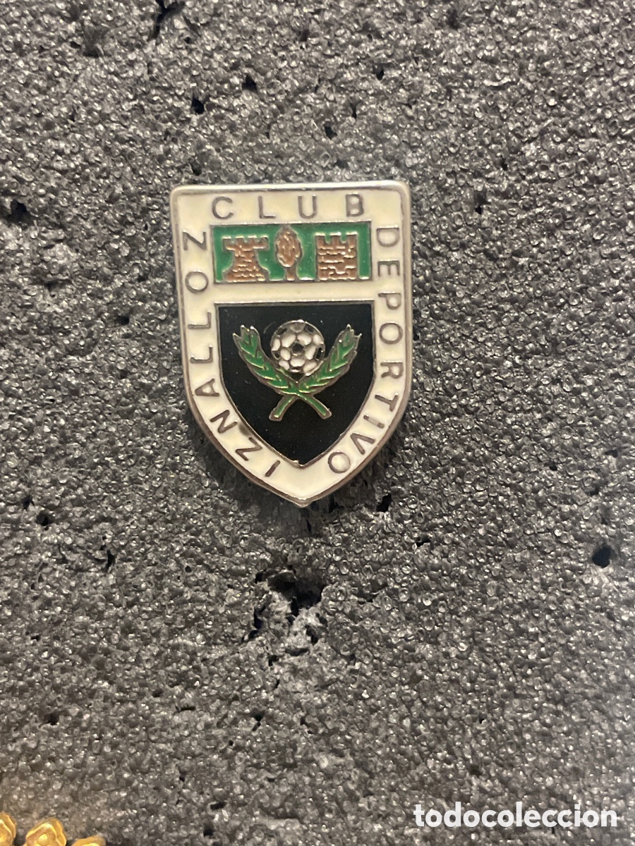 Collectionnisme sportif: Pin 641 C.D. IZNALLOZ - Iznalloz (Granada)