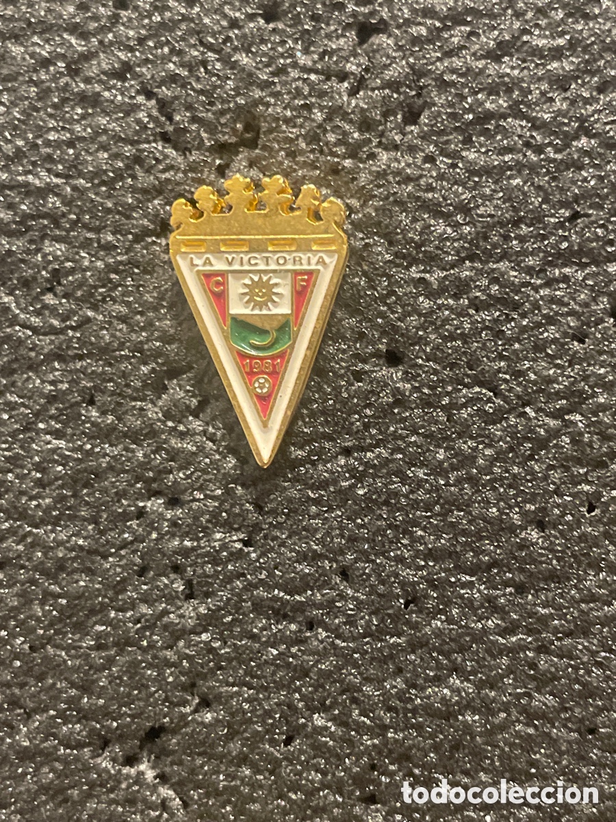 Collectionnisme sportif: Pin 649 LA VICTORIA C.F. - La Victoria (C&oacute;rdoba