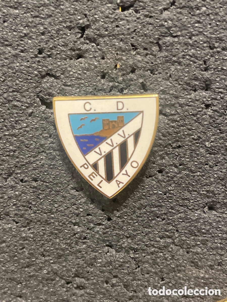 Collectionnisme sportif: Pin 672 C.D. PELAYO - M&aacute;laga