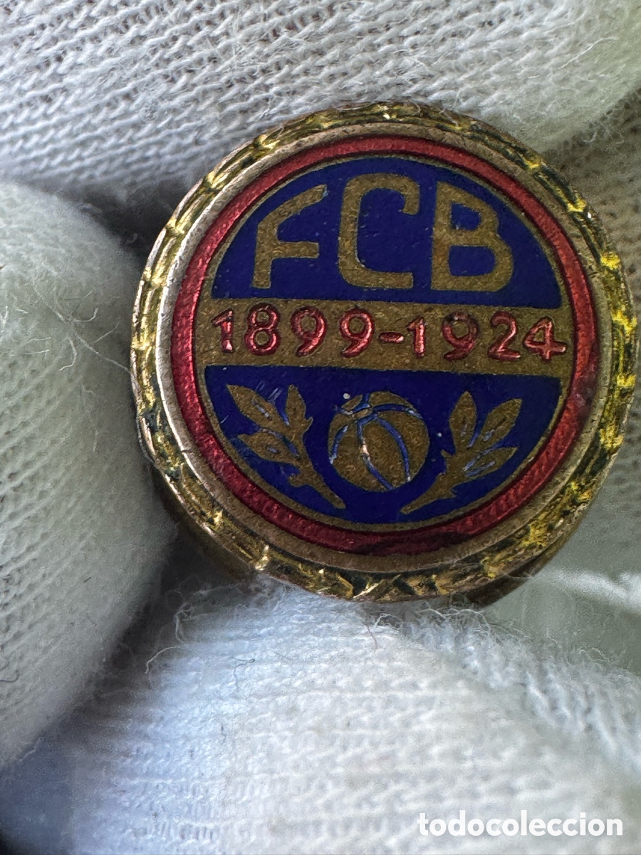 Coleccionismo deportivo: Pin insignia F.C.B F&uacute;tbol Club Barcelona 1924