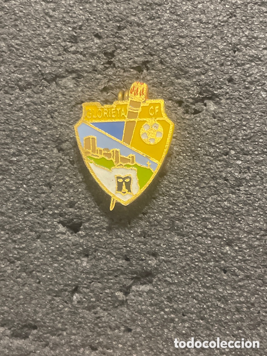 Collectionnisme sportif: Pin 678 GLORIETA C.F. - Ja&eacute;n