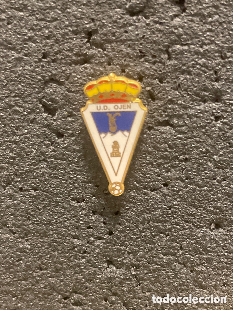 Collectionnisme sportif: Pin 688 U.D. OJEN - Ojen (M&aacute;laga)
