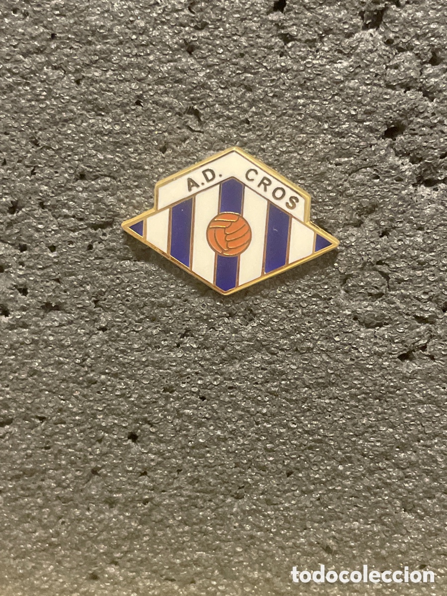 Collectionnisme sportif: Pin 690 A.D. CROSS - San Juan de Aznalfarache (Sevilla)