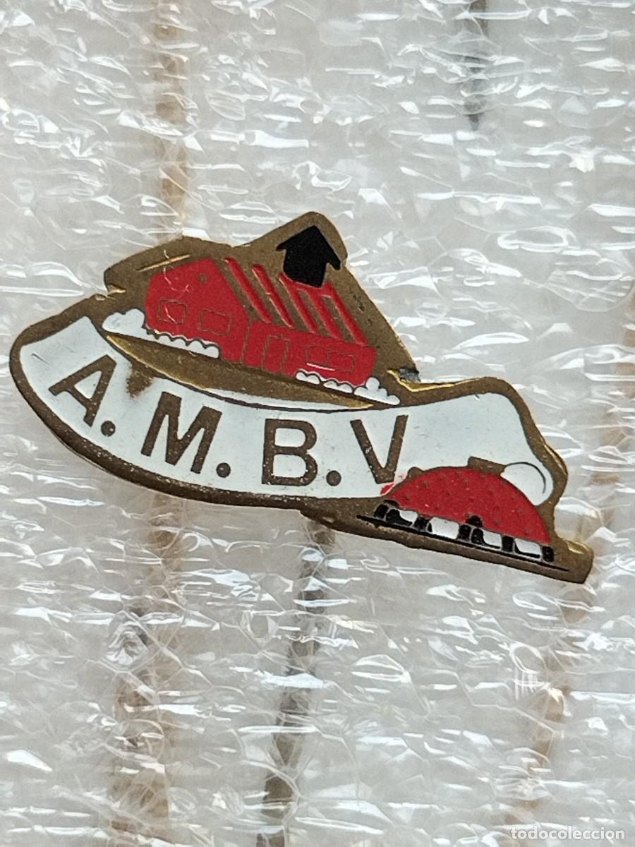 Coleccionismo deportivo: Pins / Badges deportivos - Foto 15